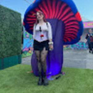 Meet your Posher, Maddie